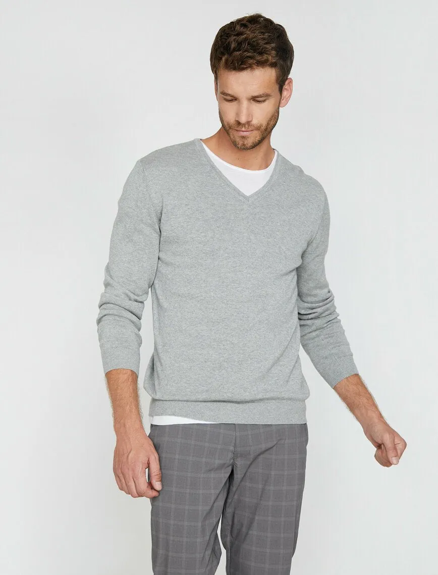 17419 Grey V Neck Jumper