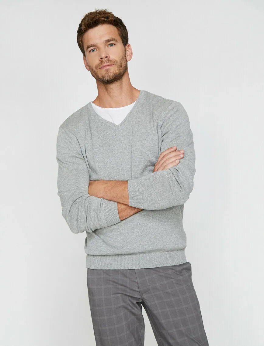 17419 Grey V Neck Jumper