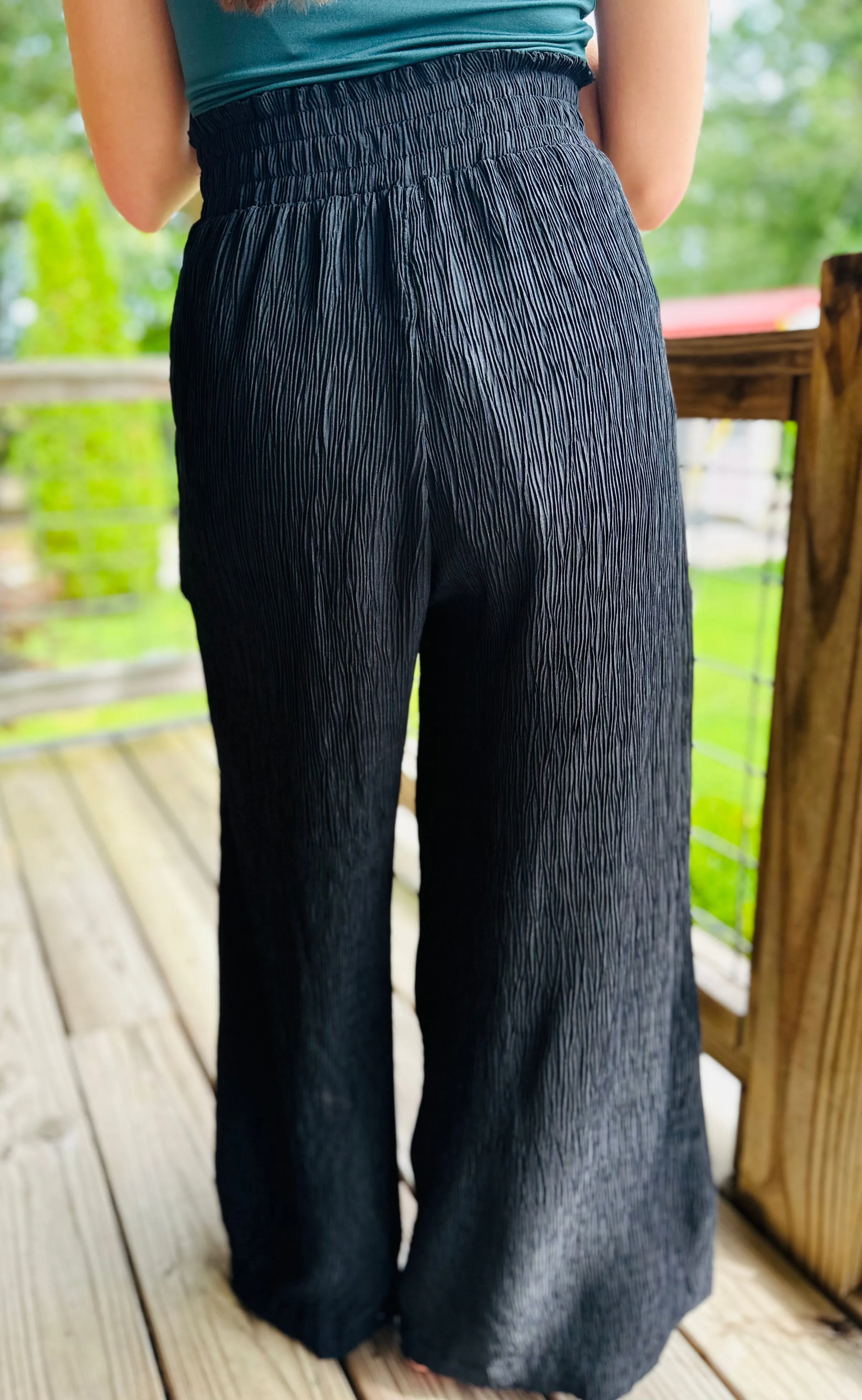 Black High-Waist Crinkled Wide Leg Pants with Pockets Final Sale