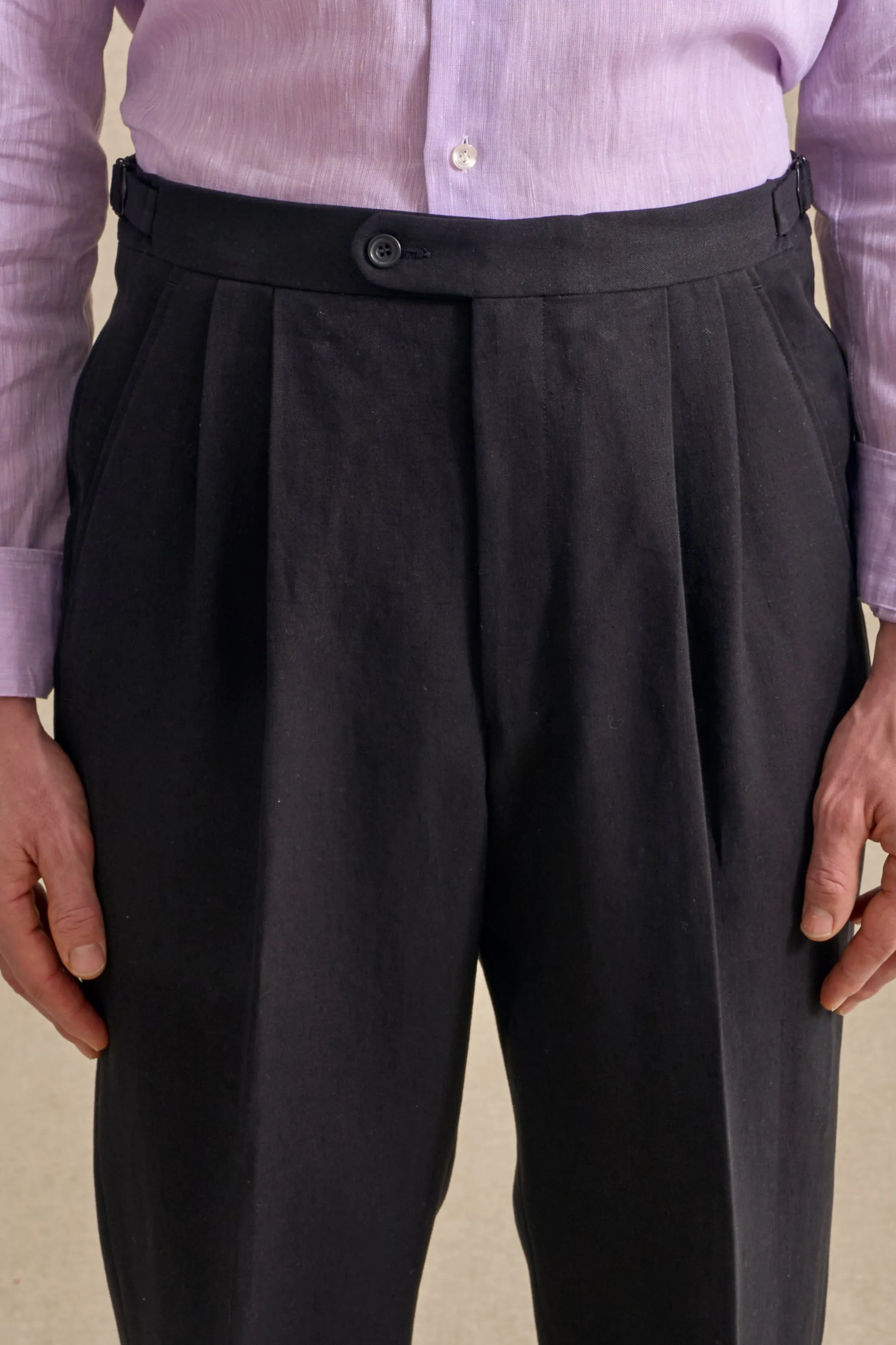 Black Single Pleat Linen Trousers