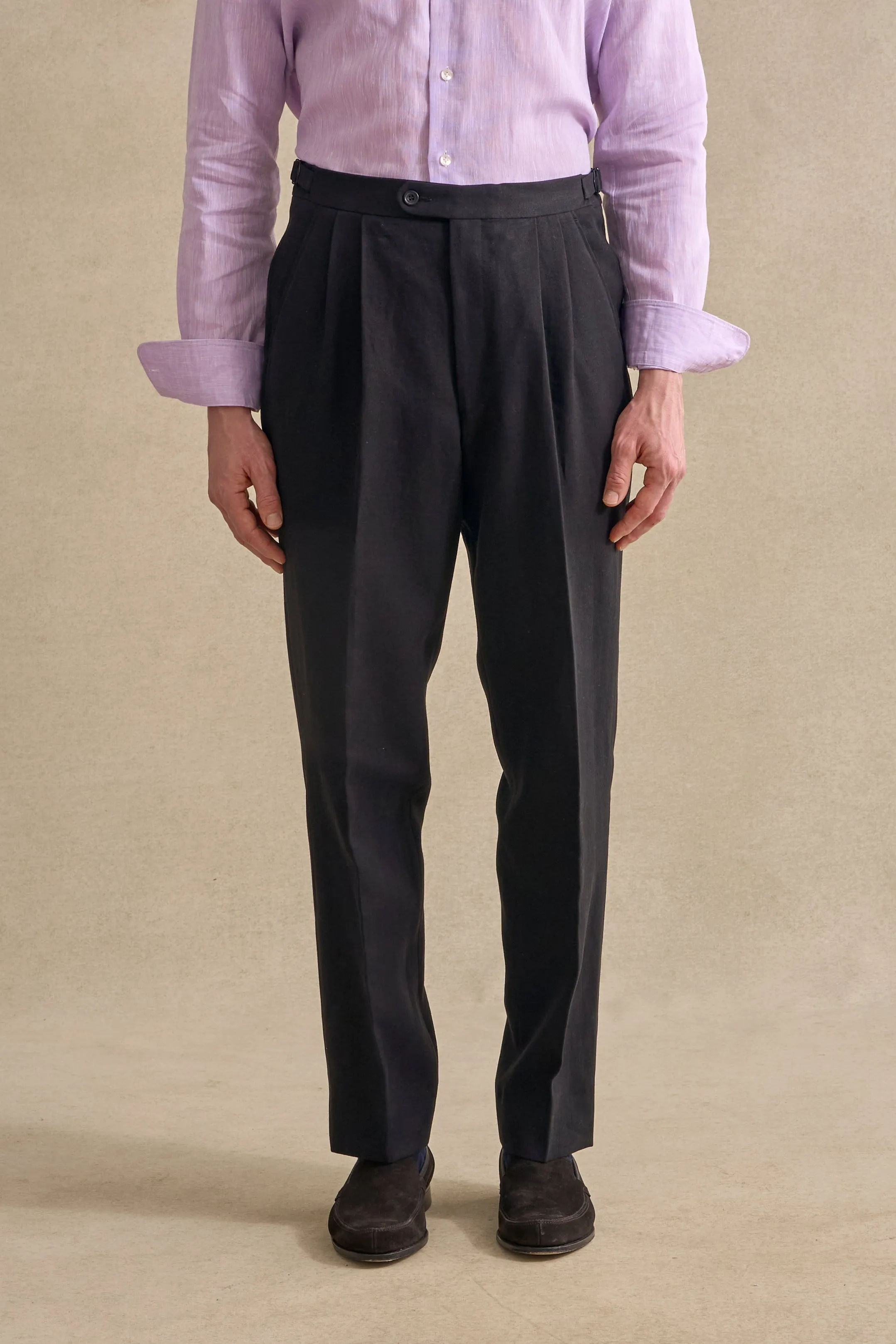 Black Single Pleat Linen Trousers