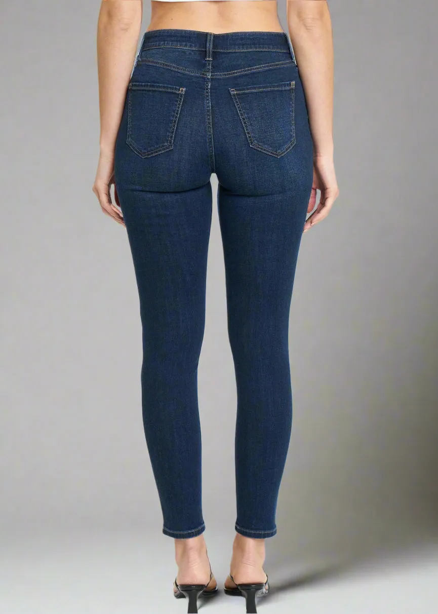 Eunina Bella skinny jean