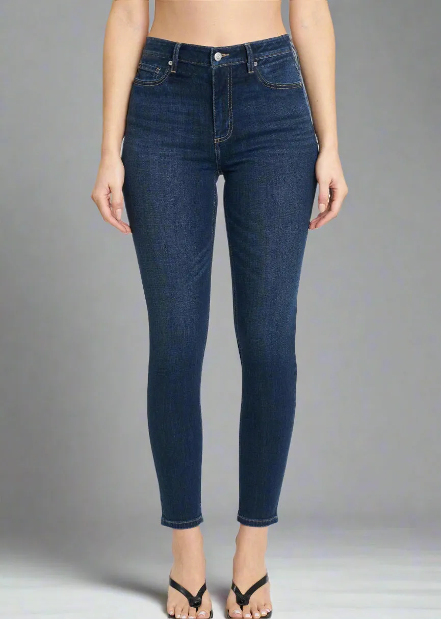 Eunina Bella skinny jean