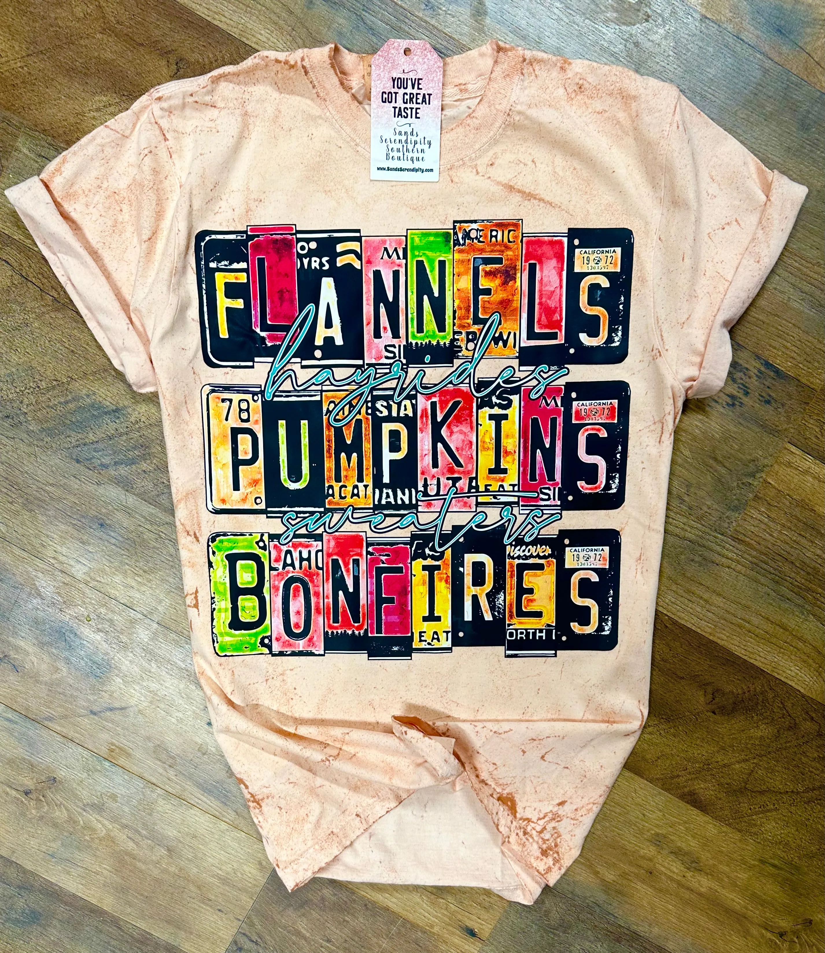 Flannels Hayrides Pumpkins 🎃