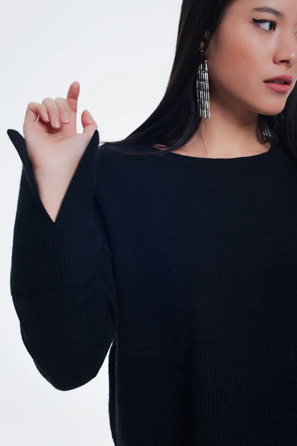 sweater with long sleeves in black